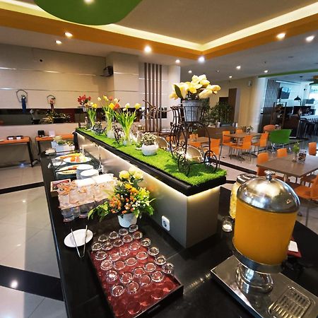 Halogen Hotel Airport Surabaya Sidoarjo Buitenkant foto