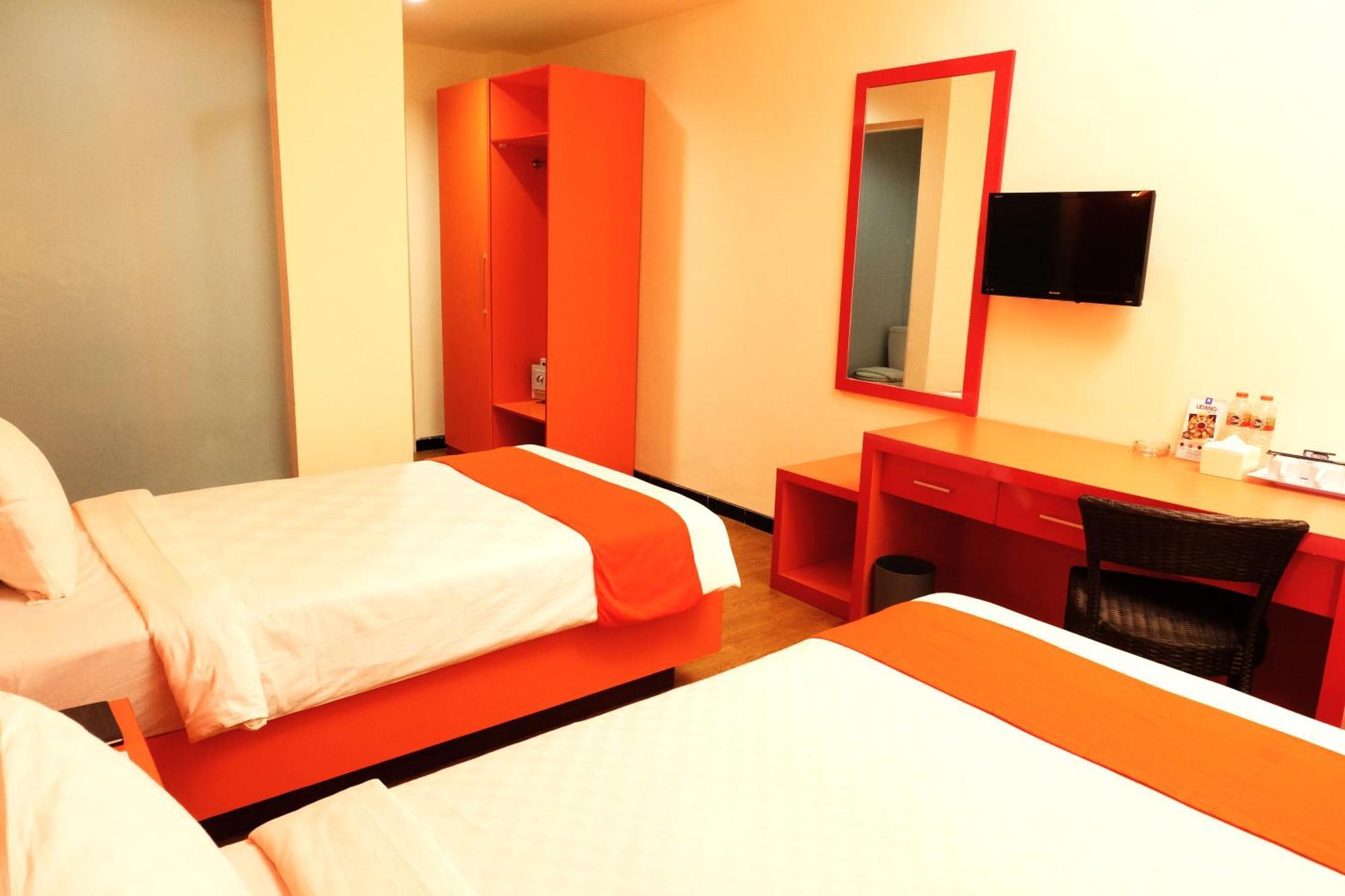 Halogen Hotel Airport Surabaya Sidoarjo Buitenkant foto
